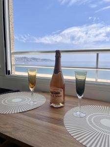 Estudio con vistas al mar 13-10