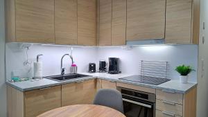 Kotimaailma Apartments - Parvekkeellinen keskustakaksio - Aleksanterinkatu