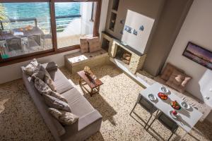 Exclusive Seaside Retreat with Shared Pool & Private Beach Access