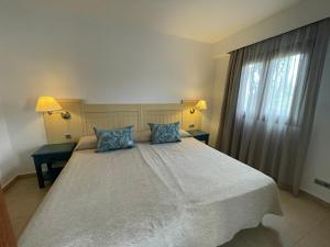 Vista jardín en Urb. Jardines de Isla Canela.