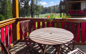 2 Bedroom Awesome Apartment In Pohorje 