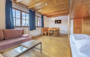 2 Bedroom Awesome Apartment In Pohorje 