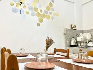 Suite Dreams Staycation - Cozy 2-BR - Wi-Fi Garden Kitchen