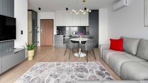Lion Apartments - Neapol II Premium Apartments with Parking in the Center of Gdańsk