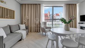 Lion Apartments - The Palace premium apartment with Old City & River View