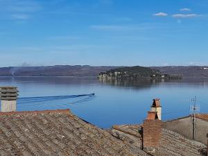 Mansarda sul Lago a Marta