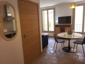 Appartements Citadella confort moderne au centre de Calvi : photos des chambres