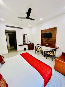 Amora Rooms Dwarka