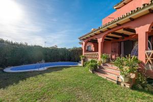 Classic 5 BDRM Andalucian Villa w Pool & Sea View