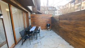 Private House - Garden & BBQ - Walk to Gondola