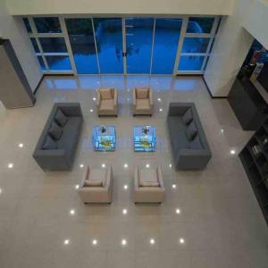 2 Bedroom Loft at Twin Oaks Place