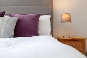 Garden Flat short walk to Kingston & Richmond Park