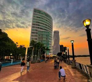 Ecusuites Resort Riverfront Family Dept Santa Ana Gye