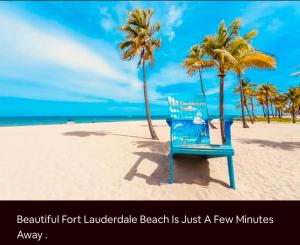 Relaxing 3 Bedroom House-Close to Beaches and Airport!