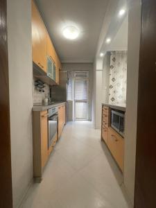 Two bedroom apartment in central with garage