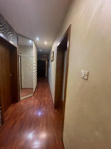 Two bedroom apartment in central with garage