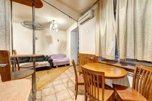 Апартаменти 3-кімнатні, метро Палац Спорту