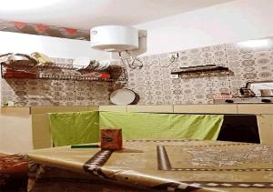 A private room in a shared house for surfers