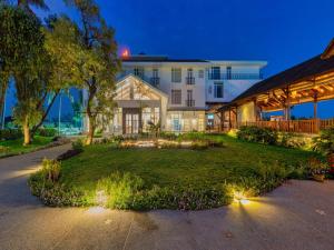 Highland Club with Swimming Pool-GYM