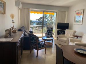 Appartement vue sur mer, proche Croisette