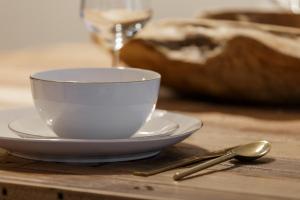 Exclusive Penthouse- 85 Inch Huge TV