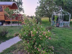 LA ROULOTTE DE FLORETTE avec jacuzzi gratuit