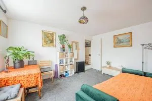 Home Away Home near Heathrow Airport - 希灵登