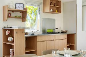 Complexes hoteliers Camping Saint-Nazaire : photos des chambres
