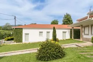 Casa da Hera by House and People - Arcozelo