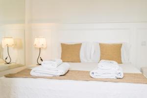 Casa da Hera by House and People