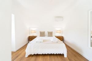 Casa da Hera by House and People