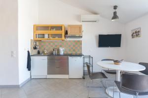 Appartements 5 - Appart F3 clim avec terrasse : photos des chambres