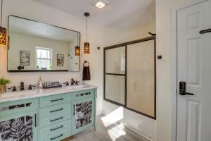 9 Mi to Camelback! Home with Hot Tub and Fire Pit