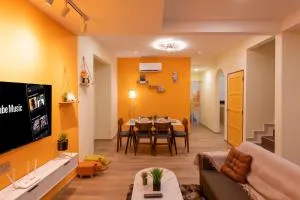 Orange Tatami Funny House at Bukit Beruang Malacca - Kampong Sungai Putat