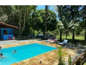 Casa de campo agradável com piscina, parquinho, lago, riacho, quadra, sinuca e mais! - Bairro dos Ribeiro