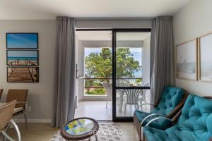 Apto frente mar com vista para a ilha CCA201