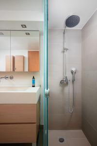 Elegant Family Apartment with free private parking