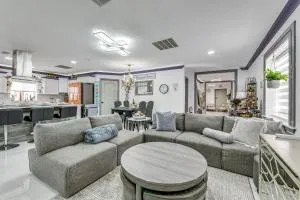 Waterfront Slidell Home with Patio 3 Mi to Beach! - 皮卡尤恩