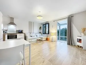 La Pommedepin Ravissante maisonnette avec jardin - Mengleuz