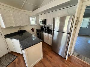 28 Night Heron - Two bedroom, two bath, pet friendly, 5 min walk to beach and pool