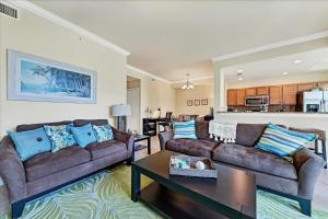 Caddys Corner! Golf Course Views! Located in River Strand Golf & Country Club