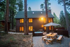 The Tallac Lodge - Hot Tub Walk 2 Beach