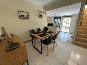 Green Apartment in Tavira Garden