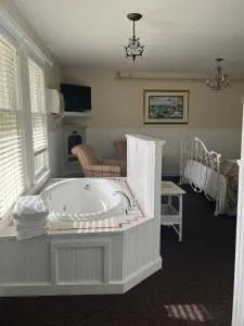 Terrace Inn and 1911 Restaurant - Conway