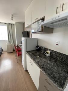 MV 169A Autêntico Apartamento Em Frente Ao Metrô Brás ! - Rua Coronel Mursa, 56 - Bras