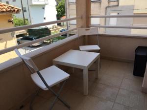 Apartments with a parking space Kastel Novi, Kastela - 22244