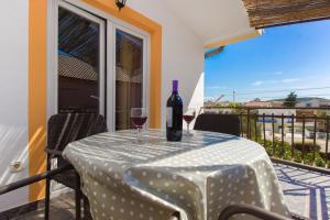 Apartments with parking space Pirovac, Sibenik - 22646