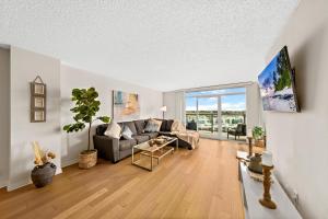 The tulip Marina Highrise with ocean view