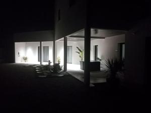 B&B / Chambres d'hotes L'escale Romanesque : Chambre Lit King-Size avec Baignoire Spa