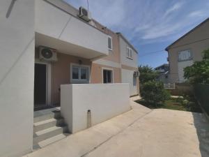 Apartments Kate - 200 m from beach